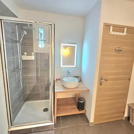 Apartment T2 Calme Proche Remparts *